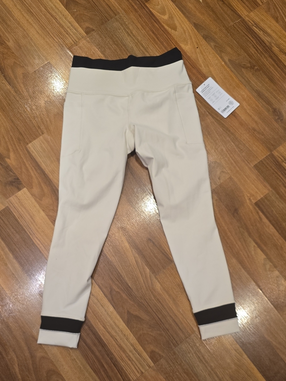 NWT Athleta Salutation Stash Double Up Tight - Cream/Black Contrast